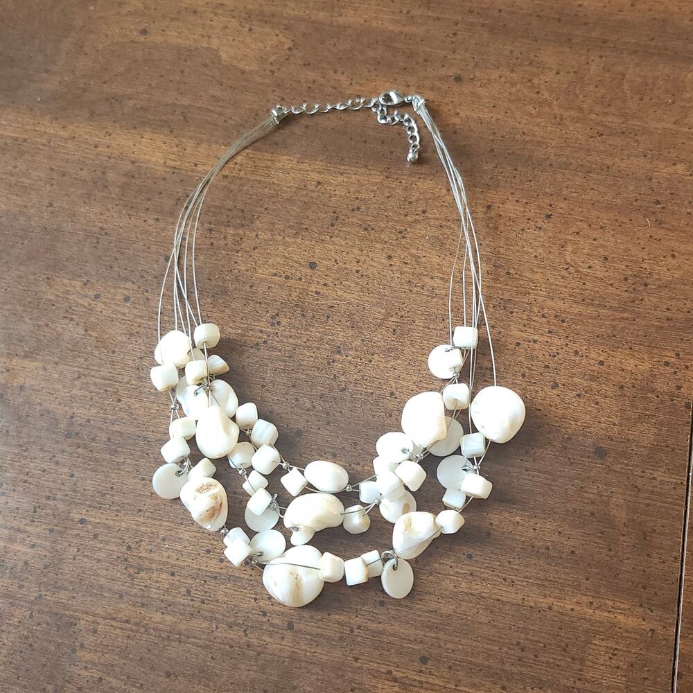 White Mother Of Pearl Shell Bead Multi Strand Necklace Silver Tone Wire Boho